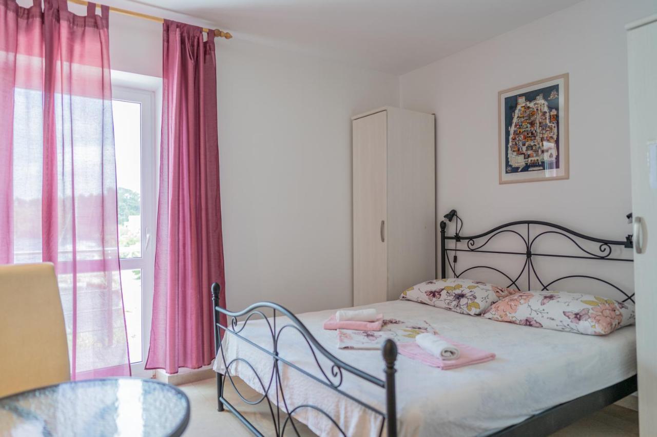 פומנה Guesthouse Kamarin מראה חיצוני תמונה